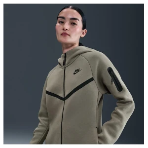 Жіноча Толстовка Nike Sportswear Windrunner Tech Fleece Olive HV6747-320 (Оригінал)