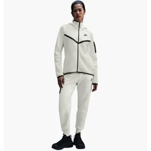 Костюм Nike Sportswear Tech Fleece Windrunner Beige Hv6747-110 (Оригинал)
