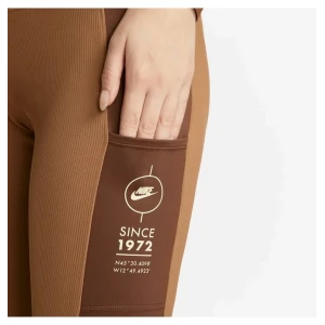 Спортивний костюм женский Nike Sportswear Tech Brown FD4236-270__FD4237-270 (Оригинал)