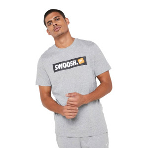 Футболка Nike Sportwear Tee Swoosh Bmpr Stkr AR5027-063 (Оригінал)
