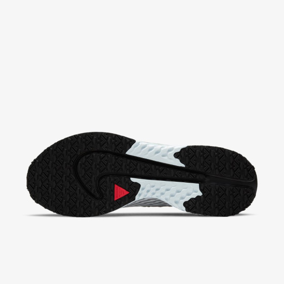 Кроссовки Nike Legend React 3 Shield CU3864-010 (Оригинал) - фото №4