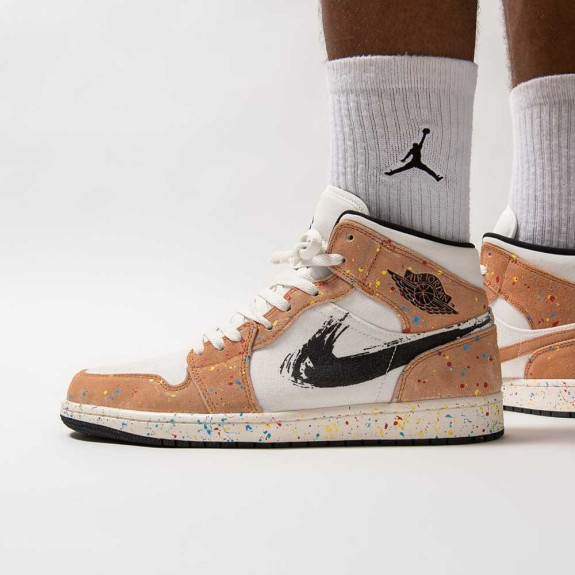 Кроссовки Jordan 1 Mid SE Brushstroke DA8005-100 - фото №2 Кроссовки Jordan 1 Mid SE Brushstroke DA8005-100 - фото №2