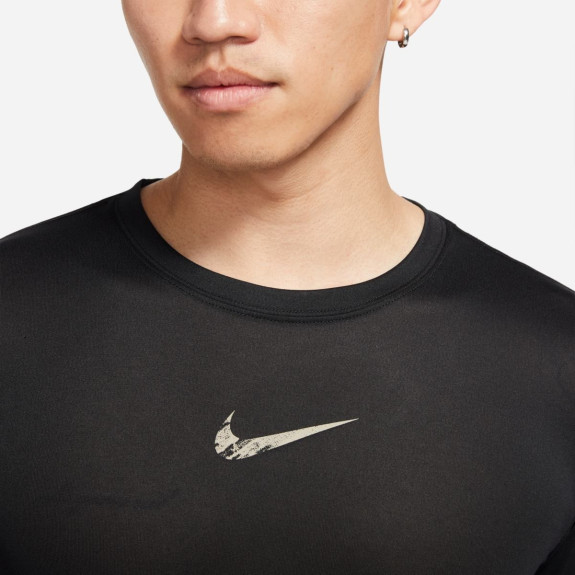 Футболка Nike DF Tee Ls Lgd Sc Dd6807-010 (Оригінал) - фото №4