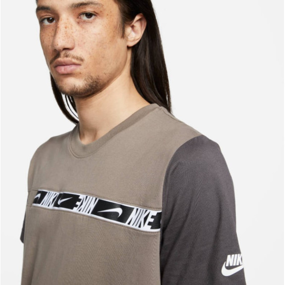 Футболка Nike NSW Repeat Short-Sleeve Top DM4675-040 (Оригінал) - фото №3