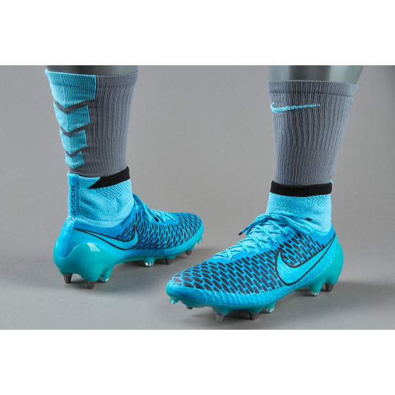 Бутсы NIKE MAGISTA OBRA SG-PRO 641325-440, Найк Магиста (Оригинал) - фото №2 Бутсы NIKE MAGISTA OBRA SG-PRO 641325-440, Найк Магиста (Оригинал) - фото №2